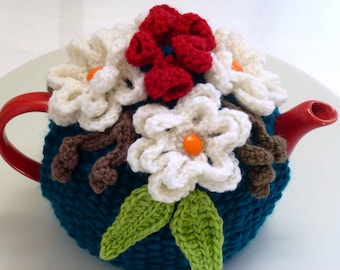 Double Daisy tea Cozy. Fits 4 to 6 cup teapot.