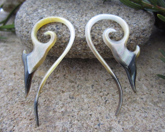 FREE US Shipping Beautifully carved 10G yellow Mother of Pearl tribal ear gauge , Organic gauge earrings L493
