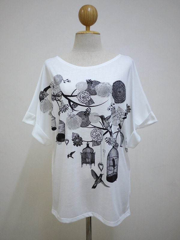 The Freedom Of Birds : Life Of Pretty Birds Animal Art Style Bat Sleeve Women TShirt Tunic White Color TShirt Screen Print Cotton