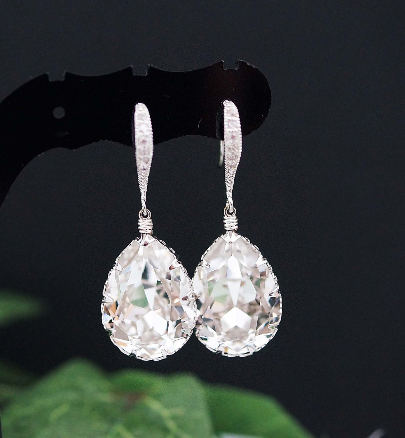 Wedding Jewelry Bridal Earrings Bridesmaid Earrings Dangle Earrings Clear White Swarovski Crystal Tear drop Earrings