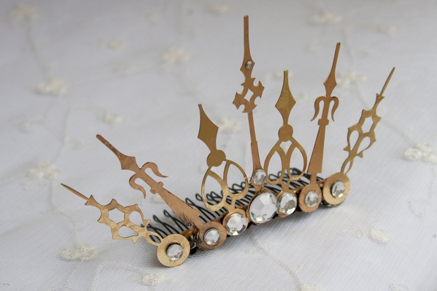 Clock tiara