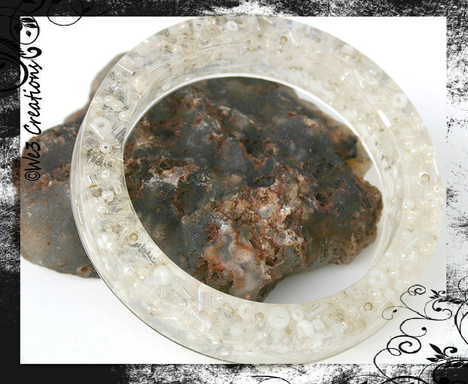 Sz Small Hand Cast Resin Bracelet - White Mix