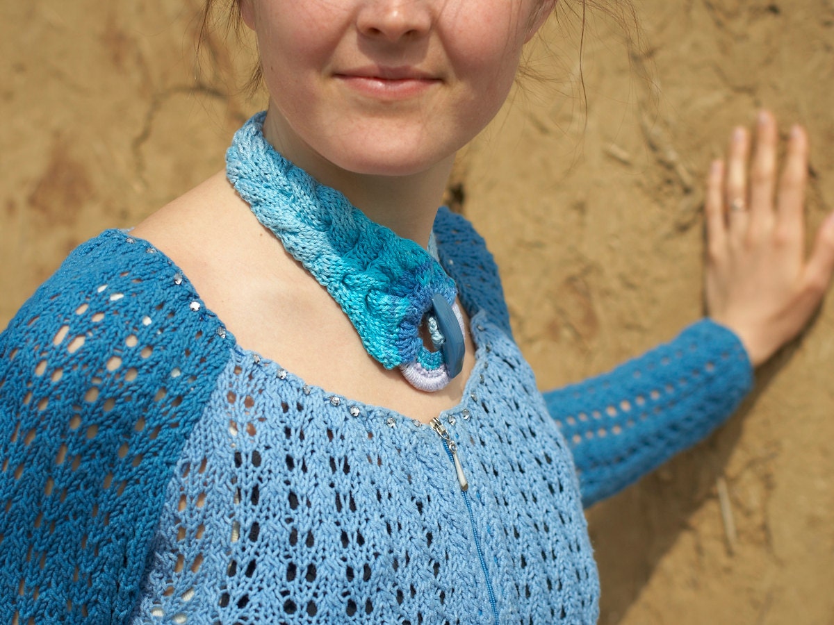 Bright fantasy knitted fiber necklace - Blue turquoise violet knit accessory - Unique woman collar - Spring fashion