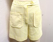 1970s Yellow Gingham High Waisted Shorts with Pockets S/M