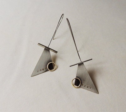 Triangle earrings in nickel silver and brass, mixed metals earrings, abstract, geometrical shape, modern, Handmade