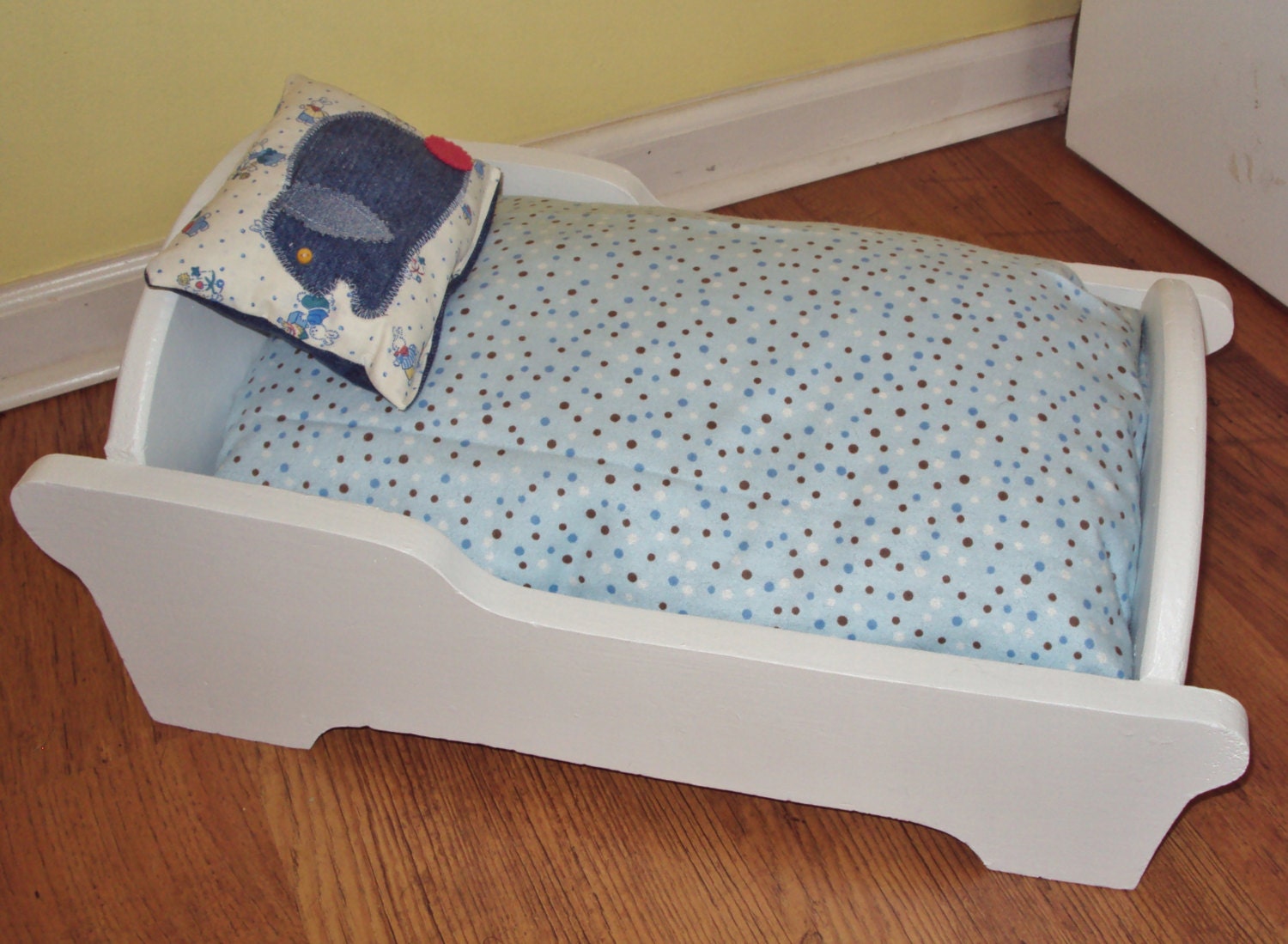 PET BED recycled Vintage handmade Doll Bed Pampered pets Dogs Cats Animal Lovers Cottage Chic style Eco Friendly
