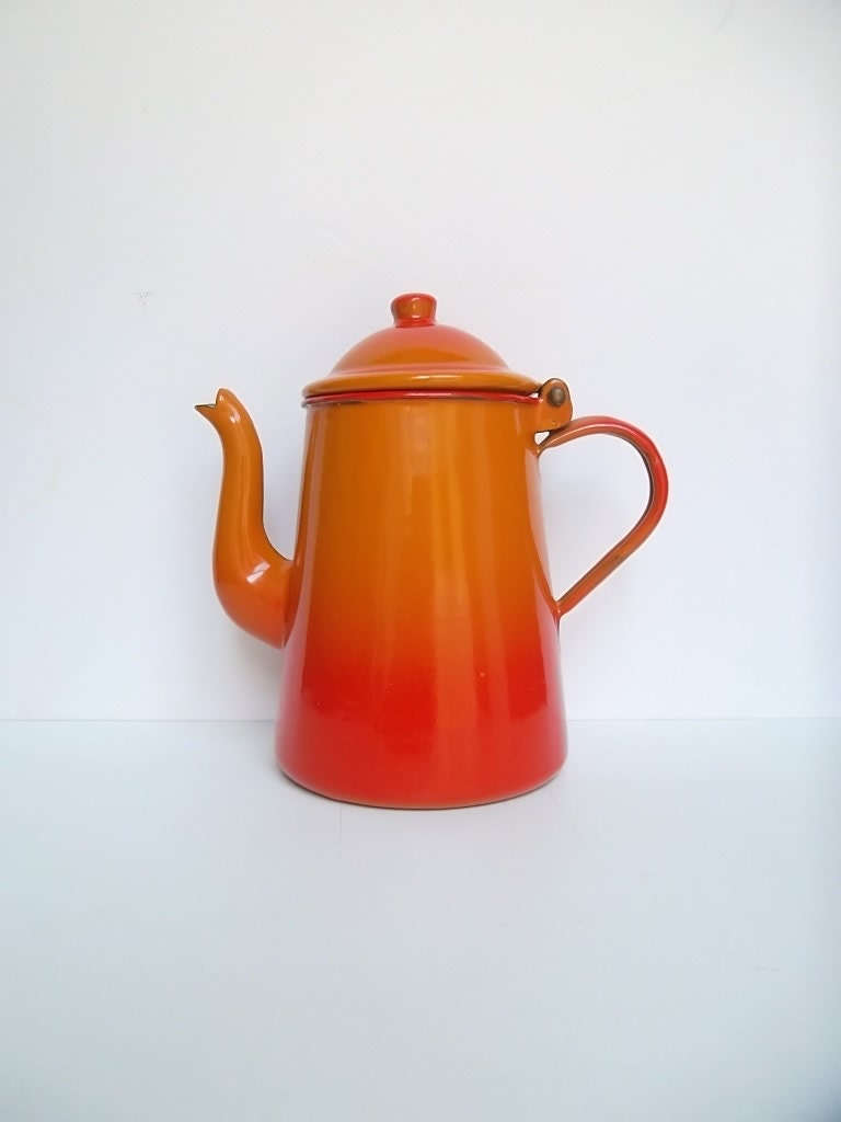 Vintage Teapot, Vintage Orange teapot, Vintage Enamelware Orange teapot, 1970's enamel teapot