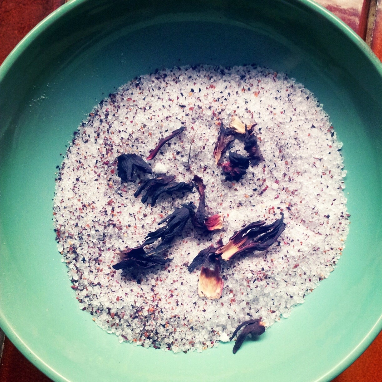 Breathe freely, rosehip, hibiscus and eucalyptus bath salts 4oz Vegan