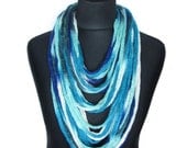 SALE 20% White Teal Blue Yarn Necklace, Loop Turquoise Infinity Scarf, Tiffany Blue Circle Crocheted Necklace, Ombre Textile Rope Scarf