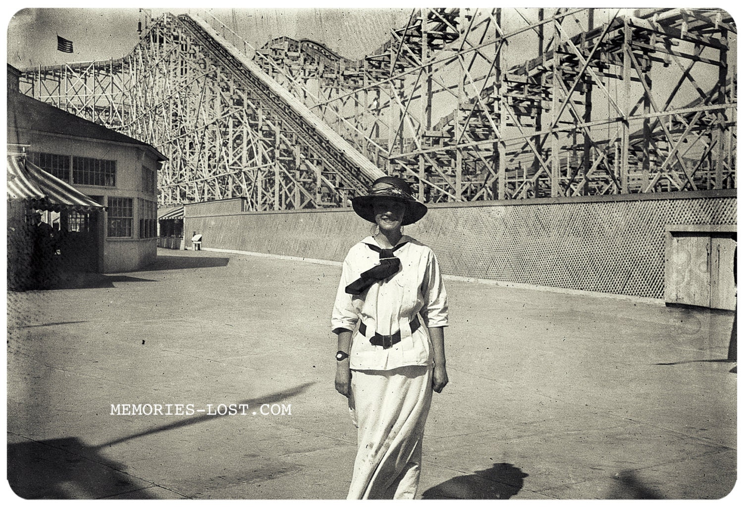 Coney Island Roller-coaster Lady. 1904 ca.