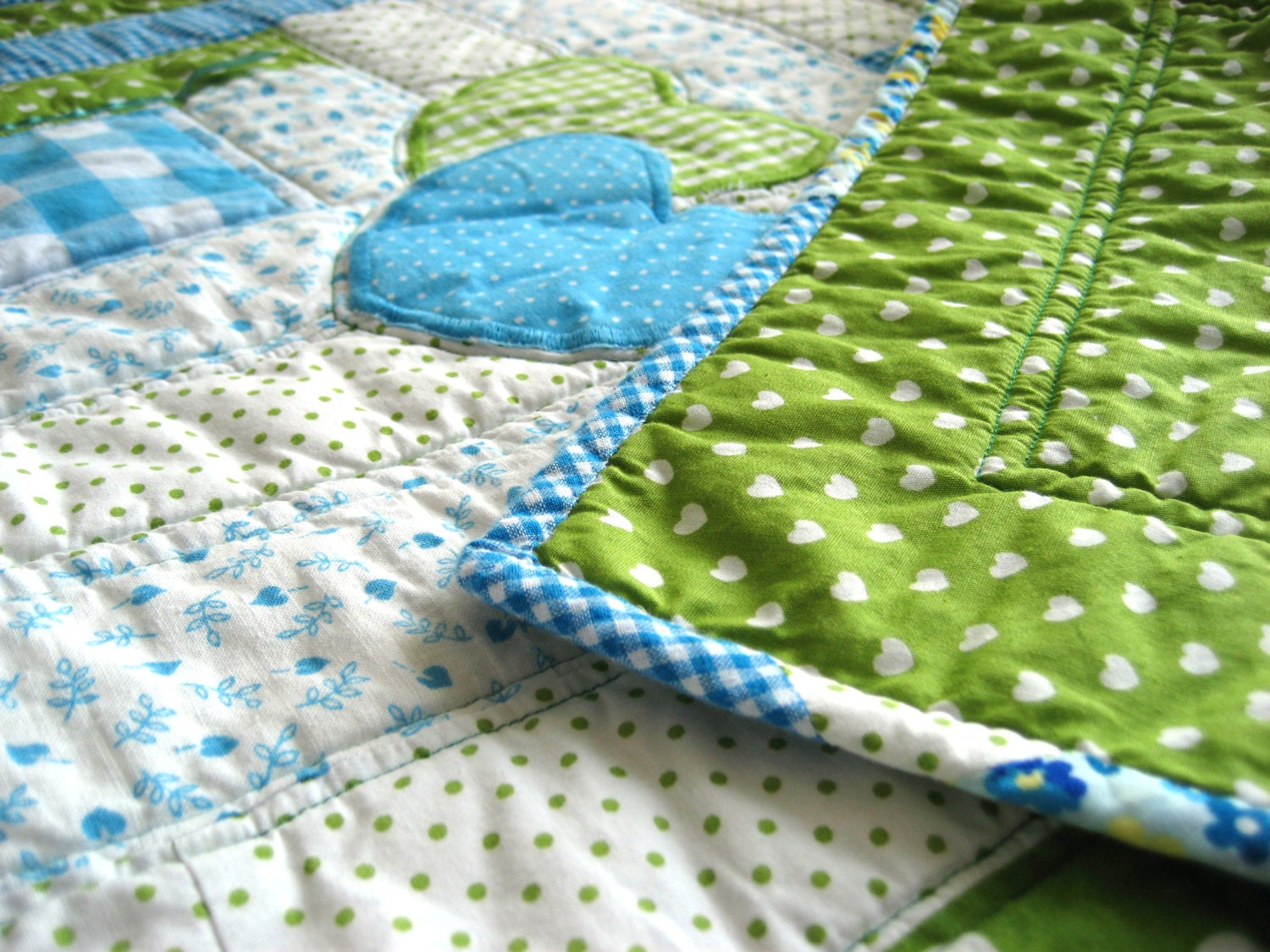 Handmade baby quilt with appliqued hearts - Blue and green - Crib quilt or throw - Patchwork - Nursery decor - Baby shower gift