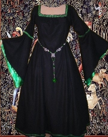Renaissance Fantasy Arwen Style Early Medieval Period One Piece Gown BlackKelly Costume w Satin LXL