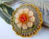 Marguerite"" Felt Flower Brooch FREE US SHIPPING
