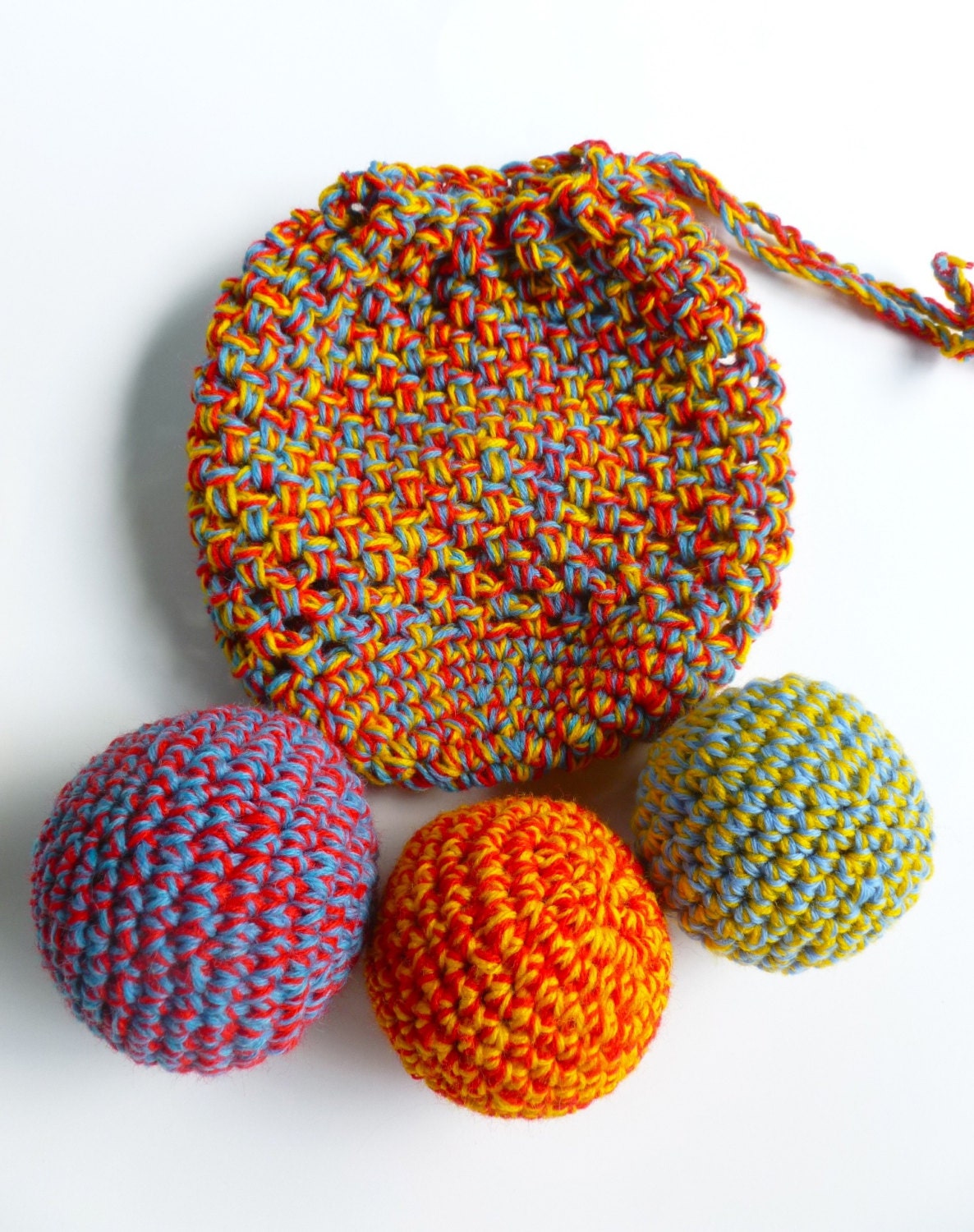 Wool ball set of three balls and bag