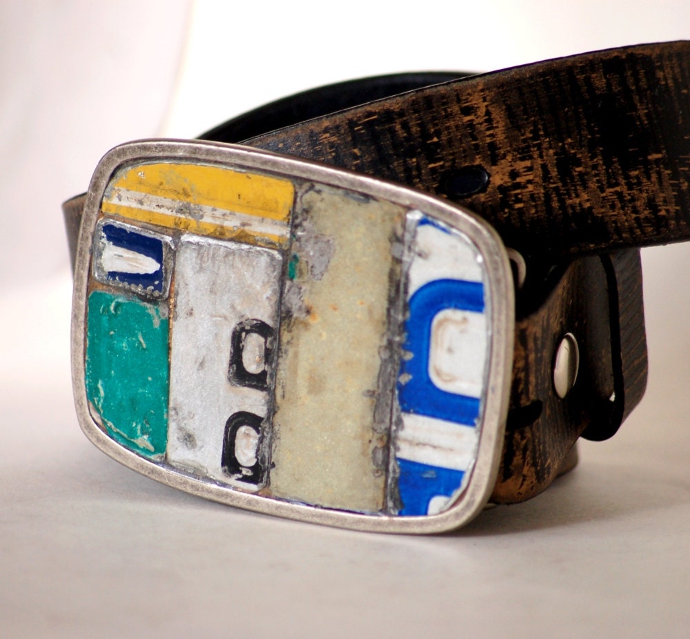 Industrial Giant Belt Buckle Vintage License Plate Metal Mosaic