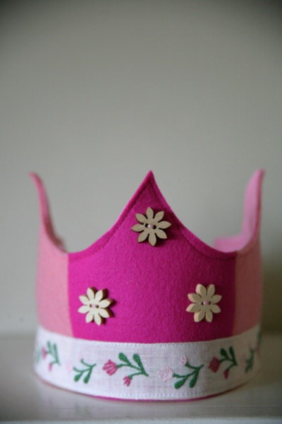 Wool Felt Crown - Flowers pink or purple