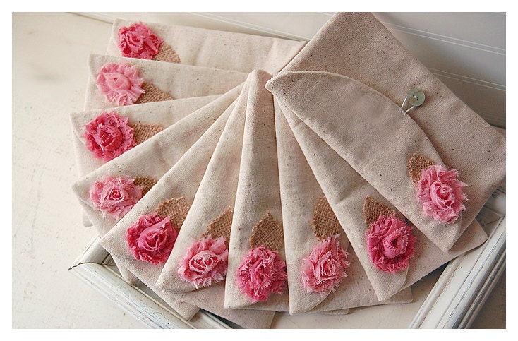 Set of Three - 3 Personalized Bridesmaid Gift Idea, Bridesmaid Clutch, Fall Wedding Accessory, Clutch Bridesmaid Gift, Wedding Party, Burlap