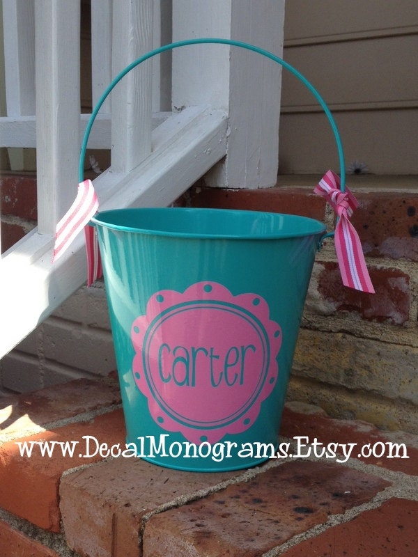 10" Personalized Scallop with Name Vinyl Decal