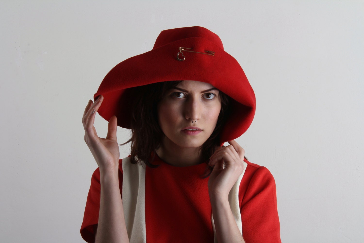 1960s Sun Hat . Lipstick Red . Vintage Felt Hat . Open Top . Giant Safety Pin Brooch . Handmade
