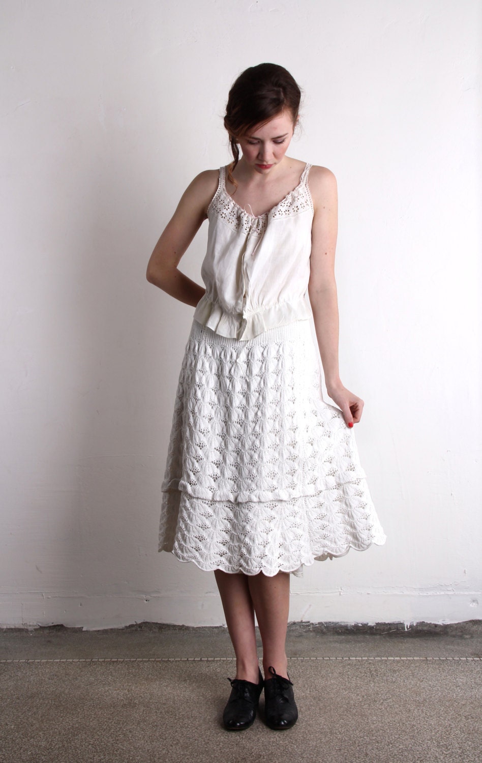 Antique Crochet Skirt . Edwardian White . 1910s Fashion