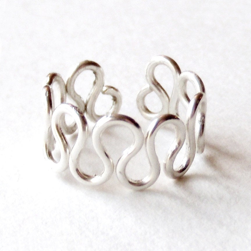 Adjustable Crown Toe Ring in Sterling Silver - Hammered Wire