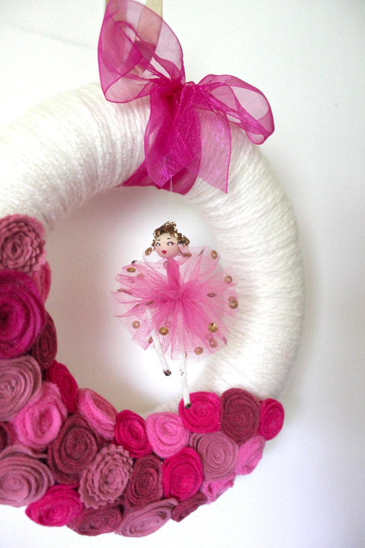 Ballerina Wreath, Pink Wreath, Girls Wreath, Yarn and Felt Wreath, Accent Wreath, Small 10 inch size - Ready to Ship