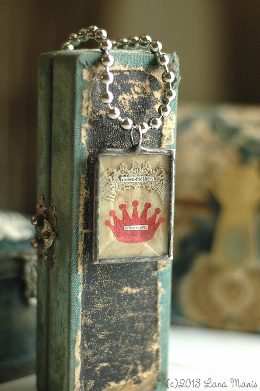 Queen Mother - Reine Mere - French Dictionary - Coral Red Ivory Paper Crown Tiara - Antique Lace Soldered Charm Necklace - Mother's Day