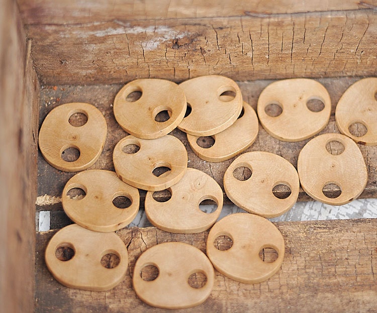 14 Large wood connectors - links