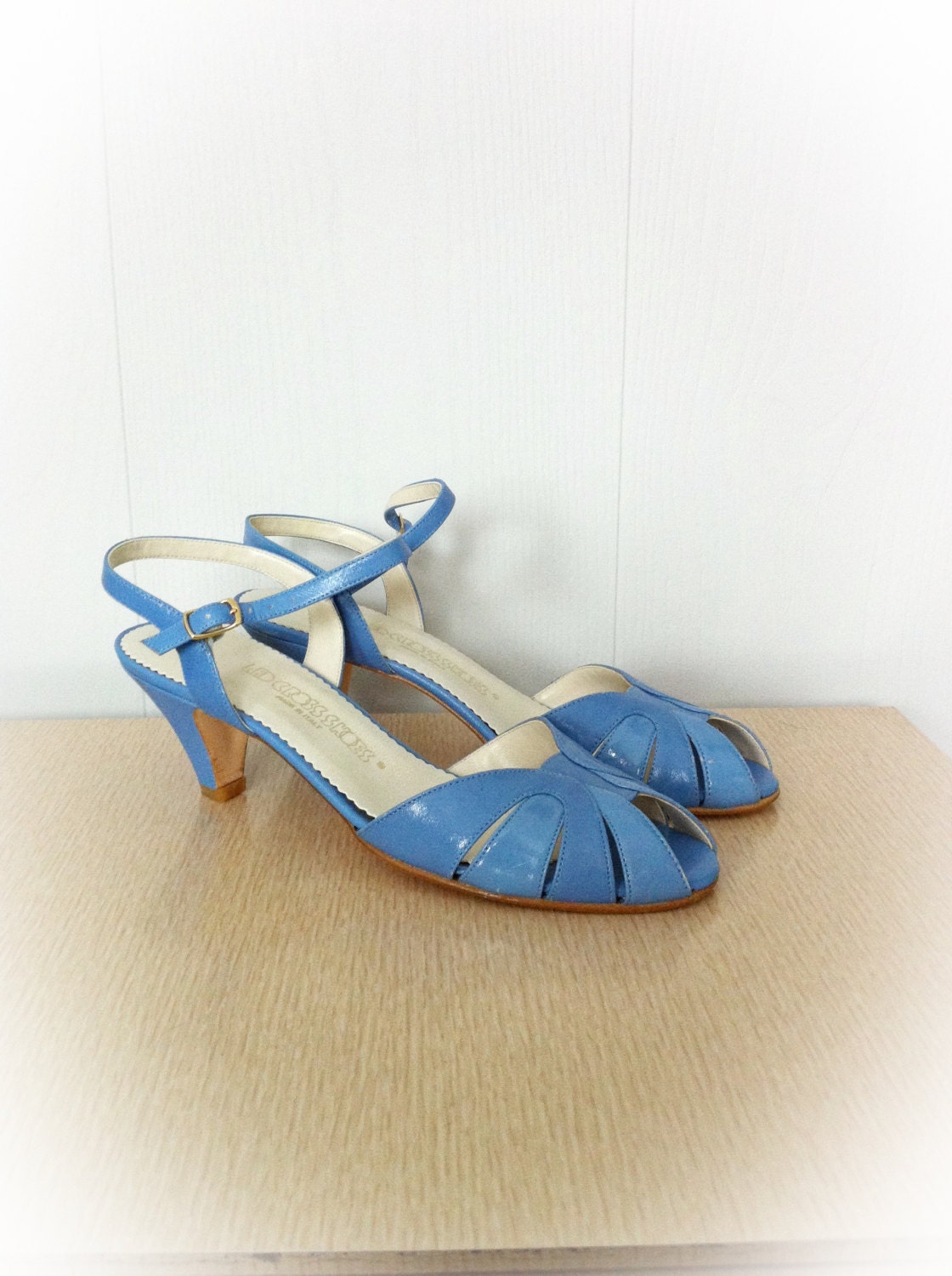 Vintage 1970s Shoes Blue  Red Cross Peep Toe Slingback Heels Size 6.5 N