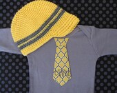 Personalized Set, Pick your size - Beanie & Tie Onesie, Slate Gray, Yellow, Trellis Monogrammed - Professional Baby Boy Shower Gift Set