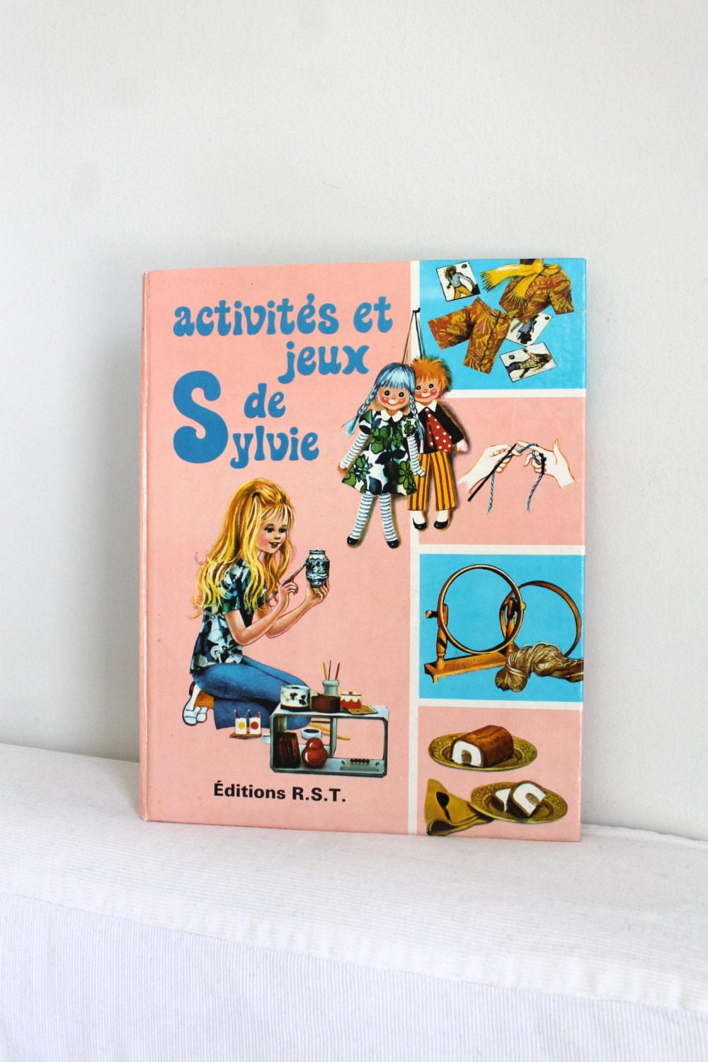 70's Vintage French children book - Activités et jeux de Sylvie
