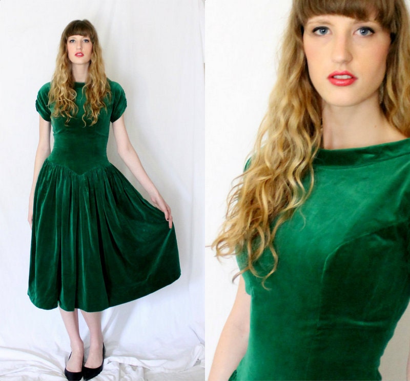 1940s Emerald Green Drop Waist Velvet Dress Vintage - Size 4 from KimVintage on etsy.com