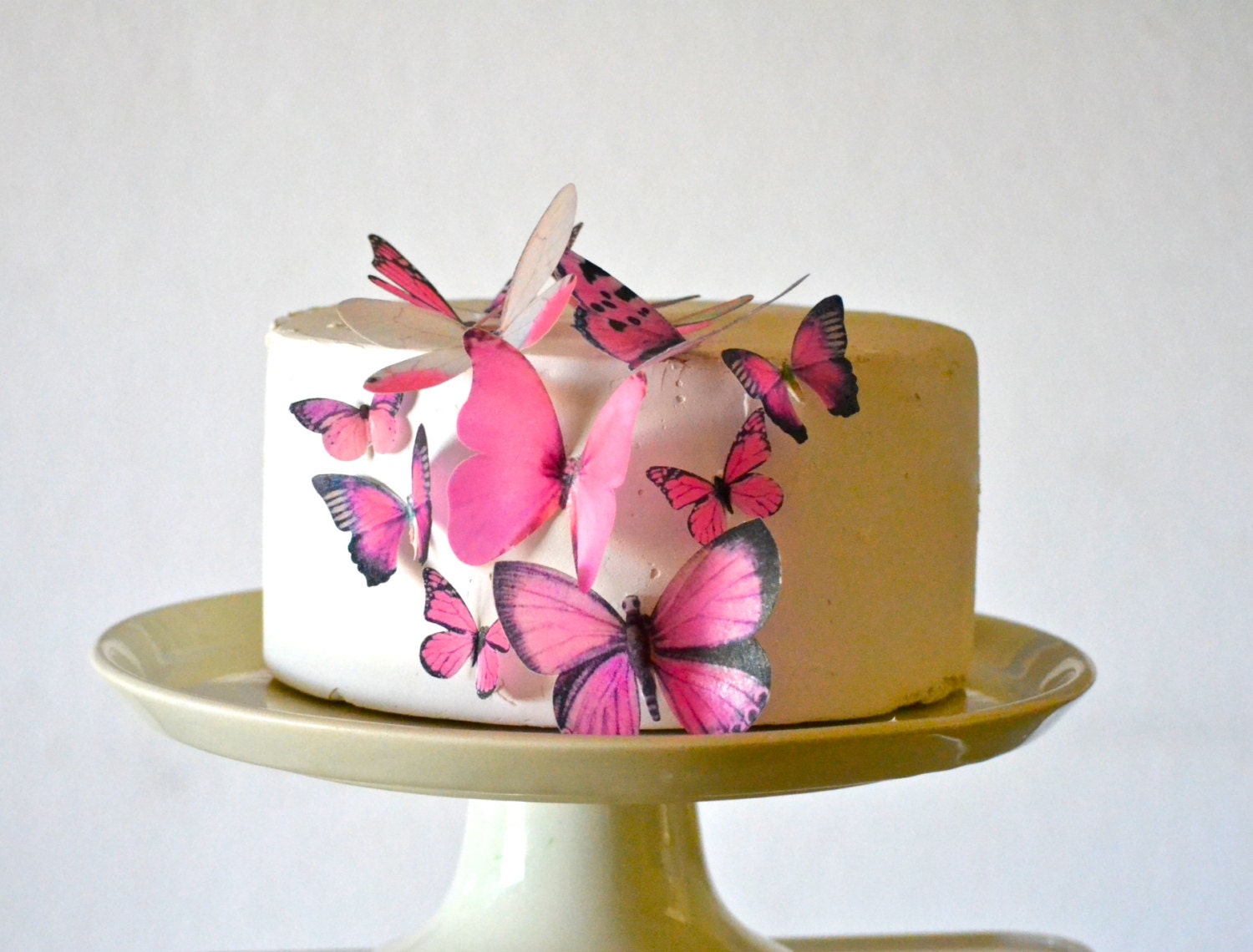 Edible Butterflies Assorted Pink  set of 15 - Cake & Cupcake Toppers - Food Decoration Wedding Cake Decoration