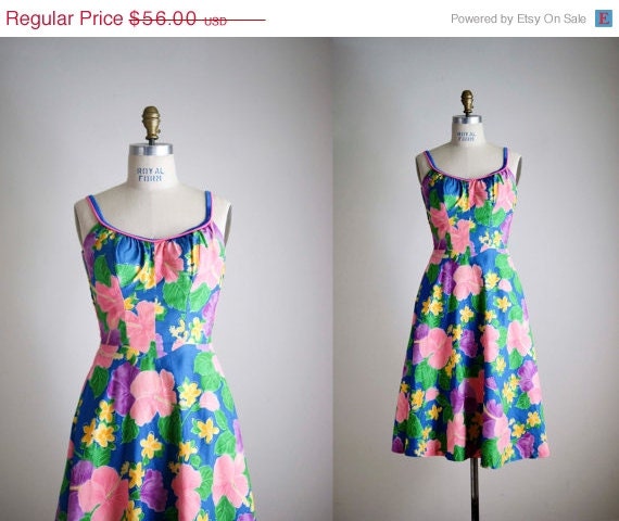 25% OFF SALE 70s dress / 1970s floral cotton sundress / Soft Tropics dress