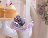 Giving Glimmer. Set of 8 Glittered Favor Cups with Lavender Ruffles