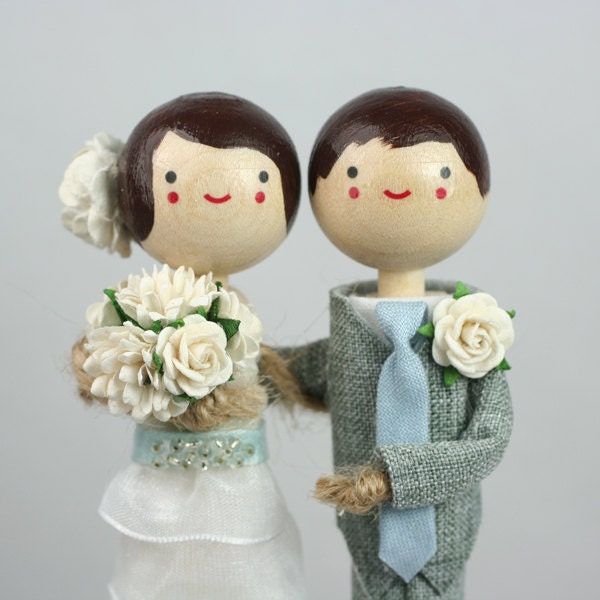 Custom Wedding Cake Topper with 1x CUSTOM CLOTHING