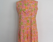 1950s 1960s Day Dress / 20s Drop-waist / Vintage Mid-Century 50s 60s  / Pink Safari Print / Size Small S