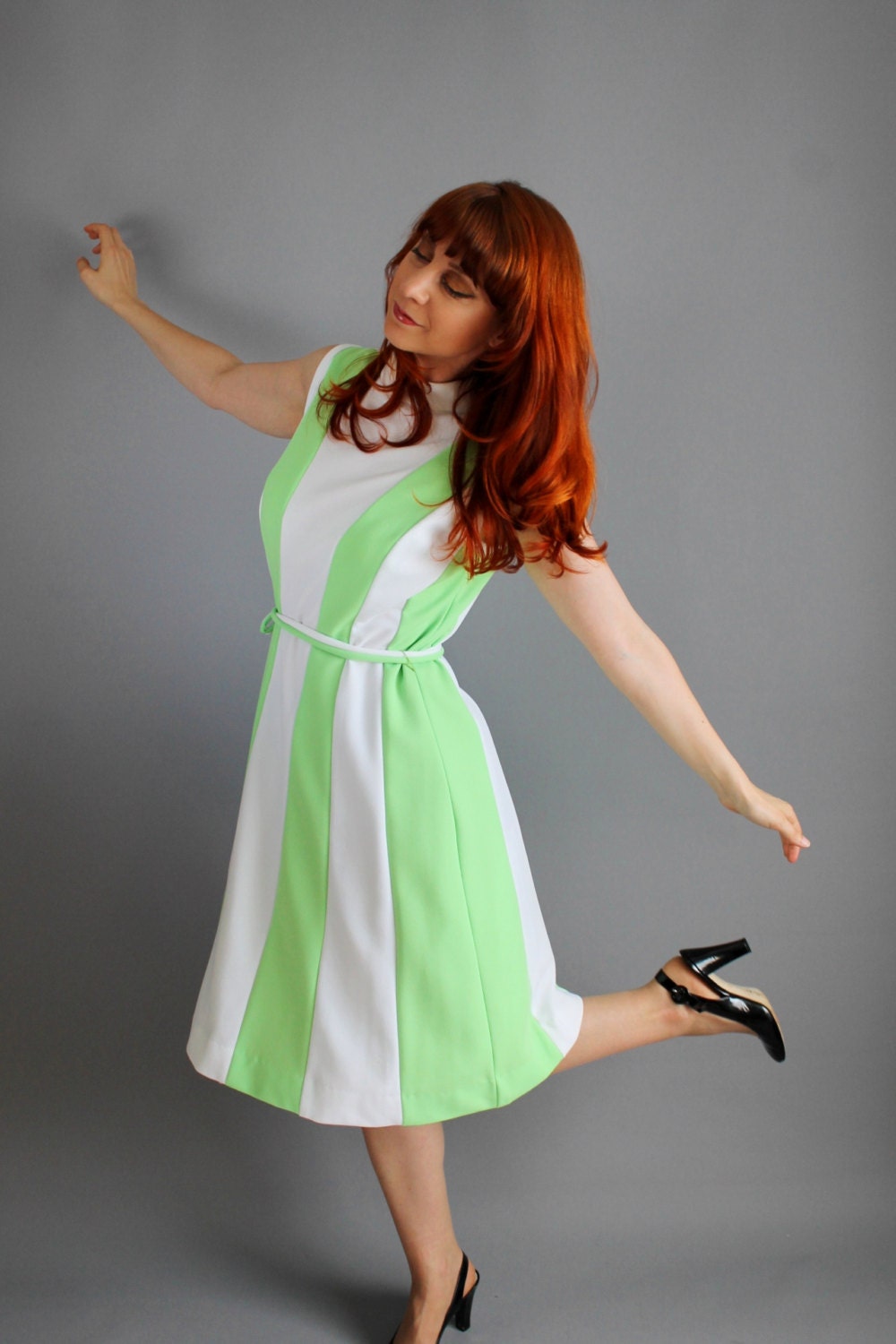 1960s Mint Green White Stripes Mod Dress. Day Dress. Mad Men Fashion. Office. Summer Dress. Size Large
