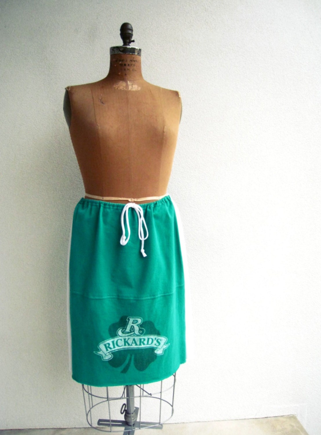 T Shirt Skirt for Her // Kelly Green White // Girls // Straight // Knee Length // Cotton // Soft // Fashion // Fun // by ohzie