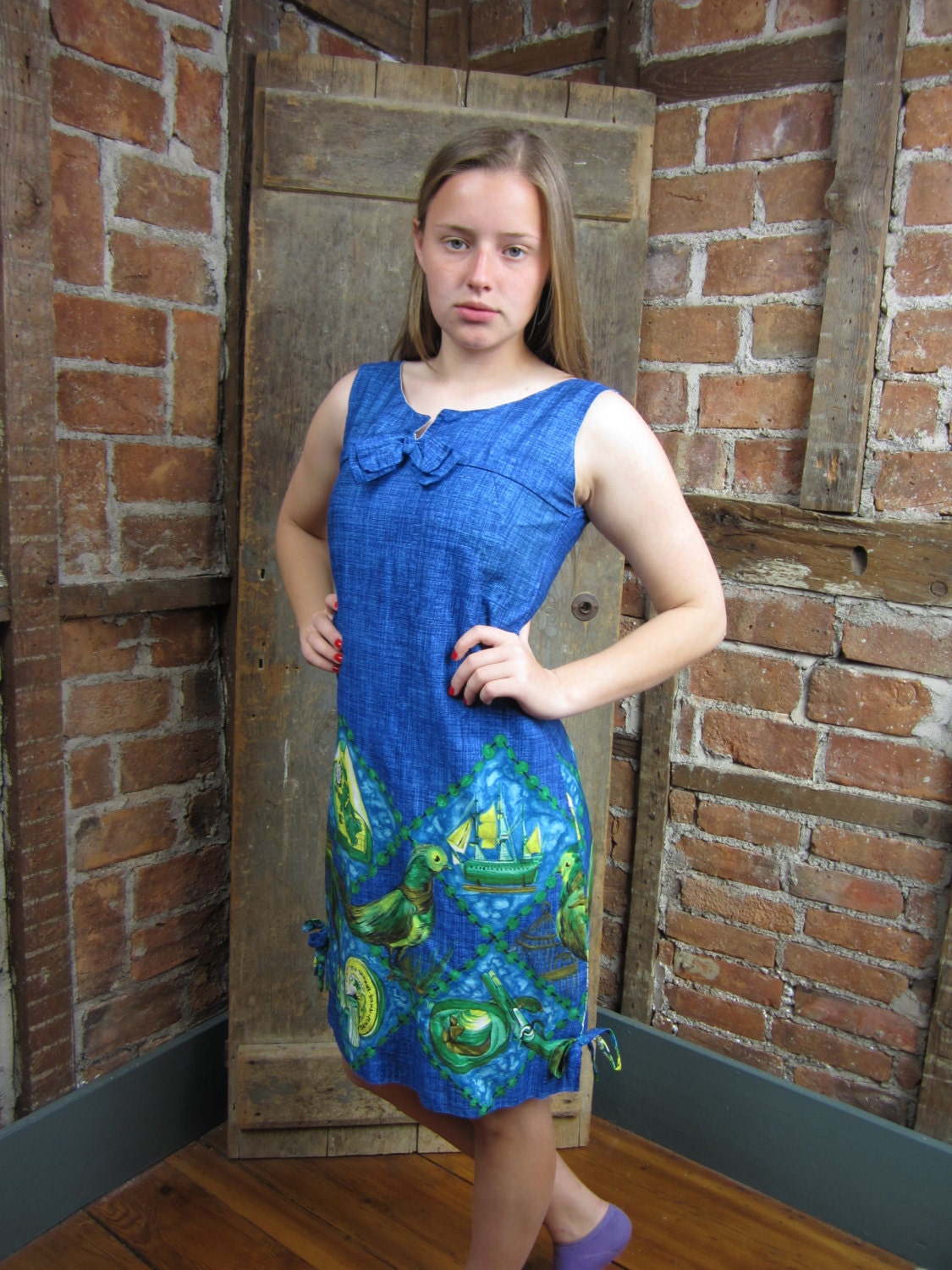 1960s Blue Novelty Print Sheath Dress/ Bird of Paradise Dress/ Vibrant Print 60s Shift dress