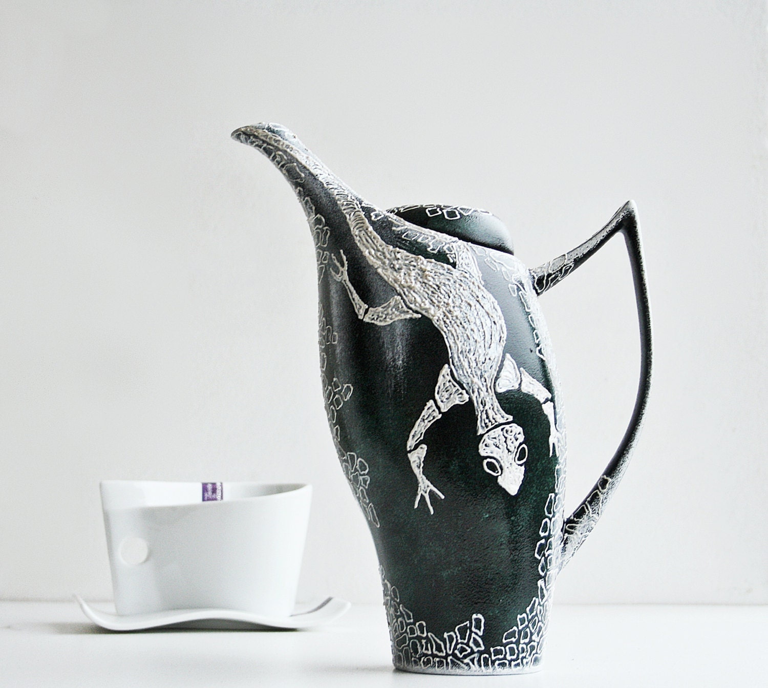 Hand Painted Teapot Dark Green White Salamander Lizard