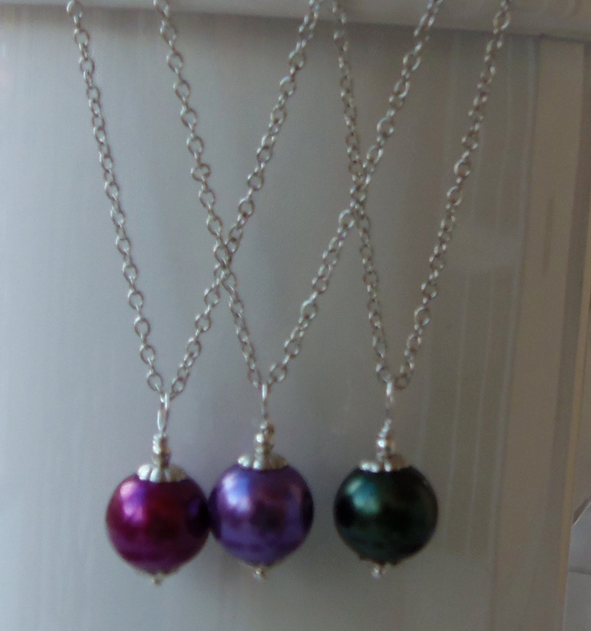 Classic Round Pearl dangle necklace
