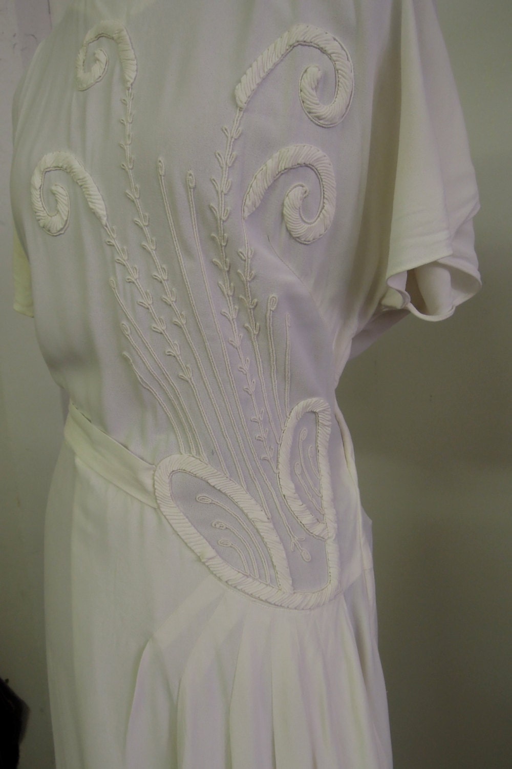 Elegant White Rayon 1940s dress, Old Hollywood, WWII era,  vintage bridal, formal gown