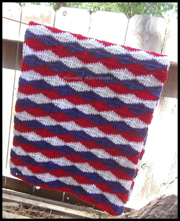 Red White & Blue Wavy Blanket