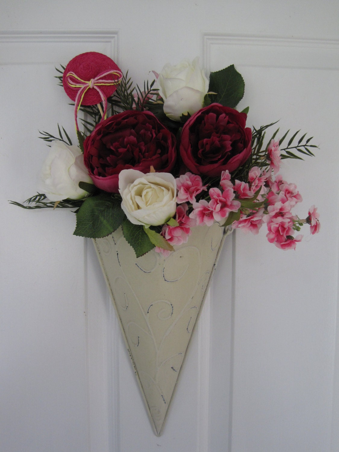 DOOR POCKET -Mothers Day Gift- Spring Summer Roses Wreath SCONCE- Free Shipping