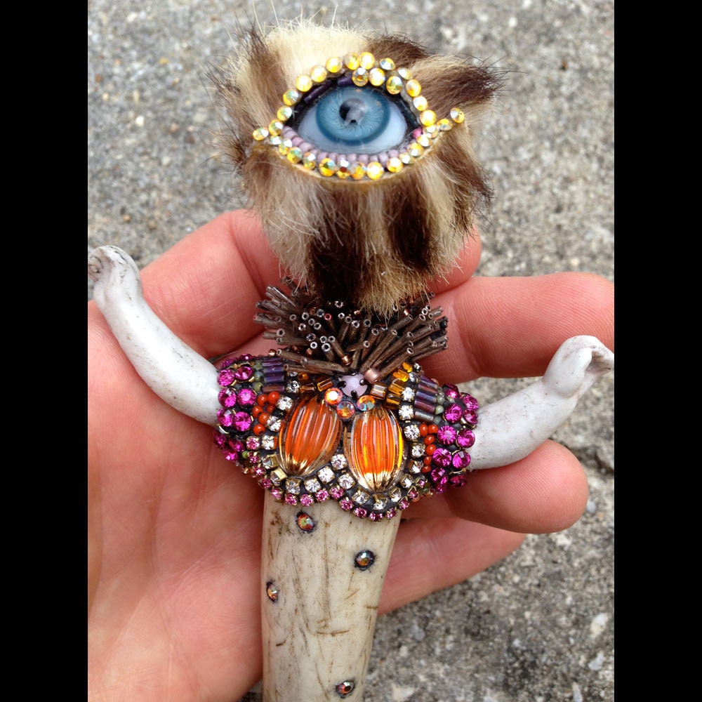 Earth Eye Goddess Beadwork by Betsy Youngquist