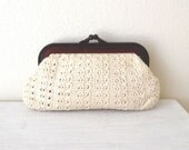 Knit Lucite Handle Clutch Vintage 60s Cream White Fabric Purse Brown Kiss Clasp Closure