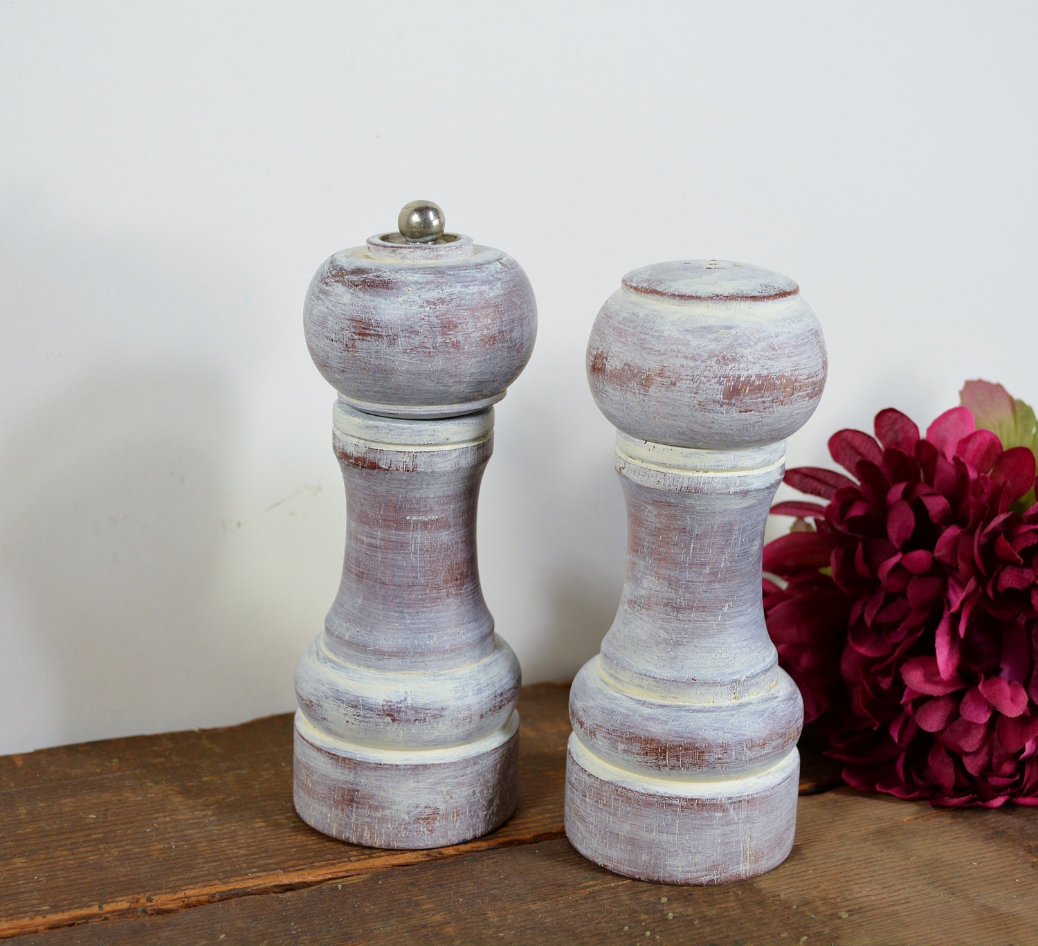 Distressed salt and pepper set / wood / salt and pepper mill / pepper grinder / salt and pepper shaker / upcycled / light ivory