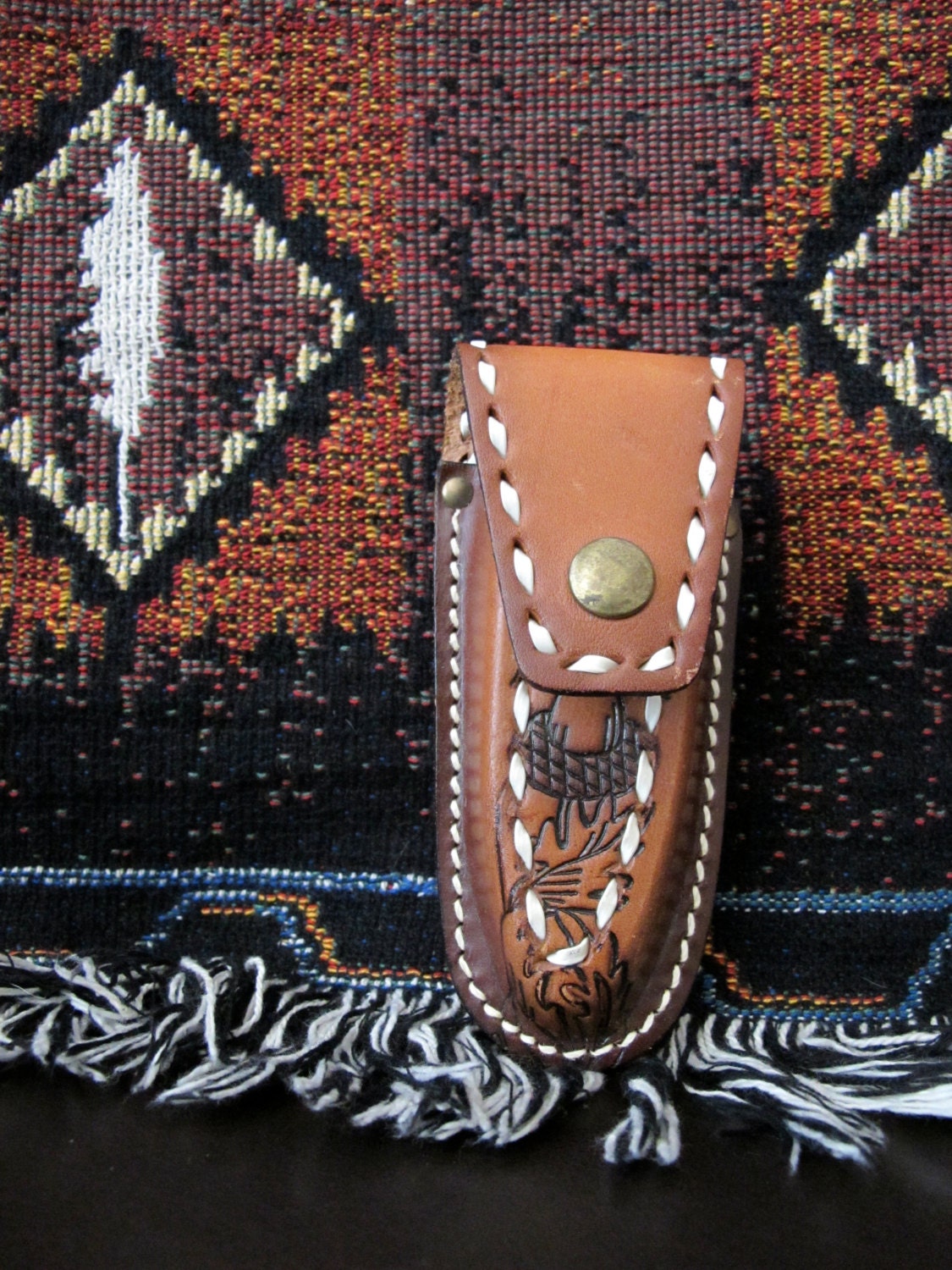 1970s Tooled Leather Sheath / Pocket for Belt w/ Acorn and contrast stitching