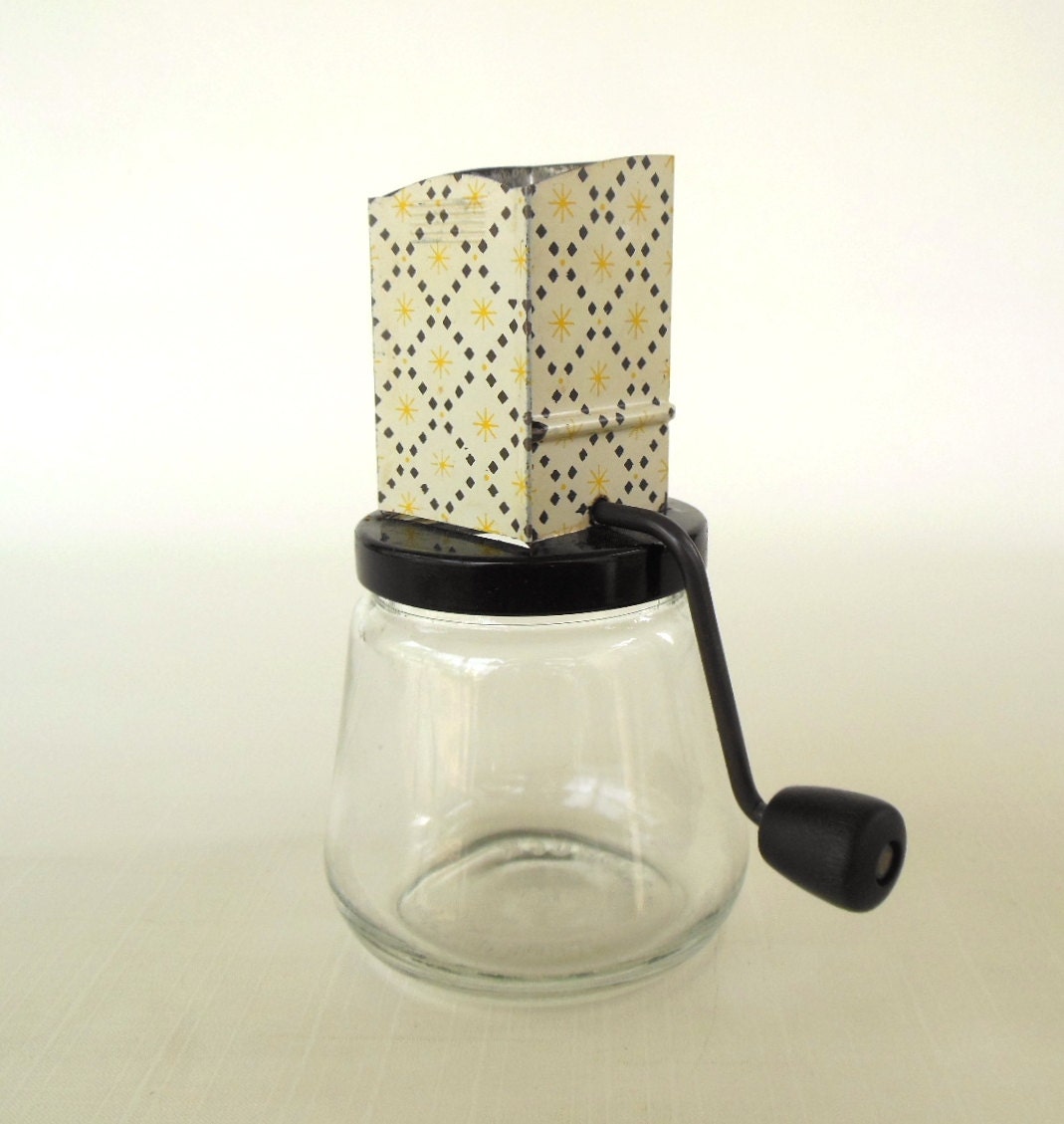 Androck Nut Grinder Hand Crank Chopper Black Yellow White Cottage Kitchen